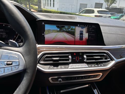 Used 2021 BMW X7 xDrive40i w/ Premium Package AWD/4WD image 27