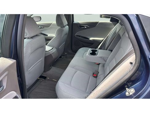 Used 2017 Chevrolet Malibu LS FWD image 11