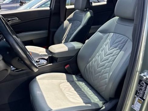 Certified 2024 Kia Sportage X-Pro Prestige AWD/4WD image 6