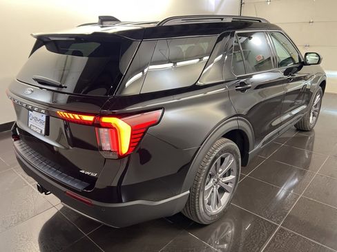 New 2026 Ford Explorer Active image 6