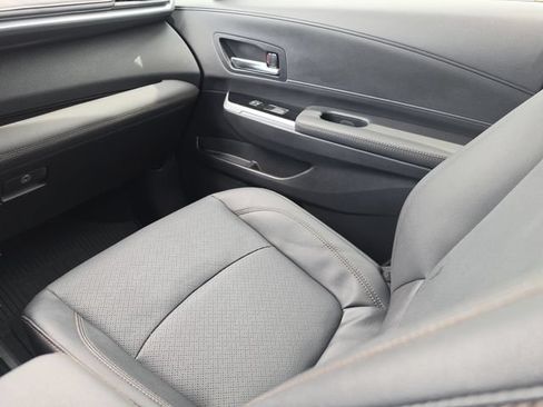 Used 2025 Toyota Sienna Limited FWD image 24