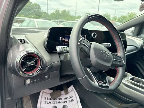 Used 2024 Chevrolet Equinox EV RS FWD image 7
