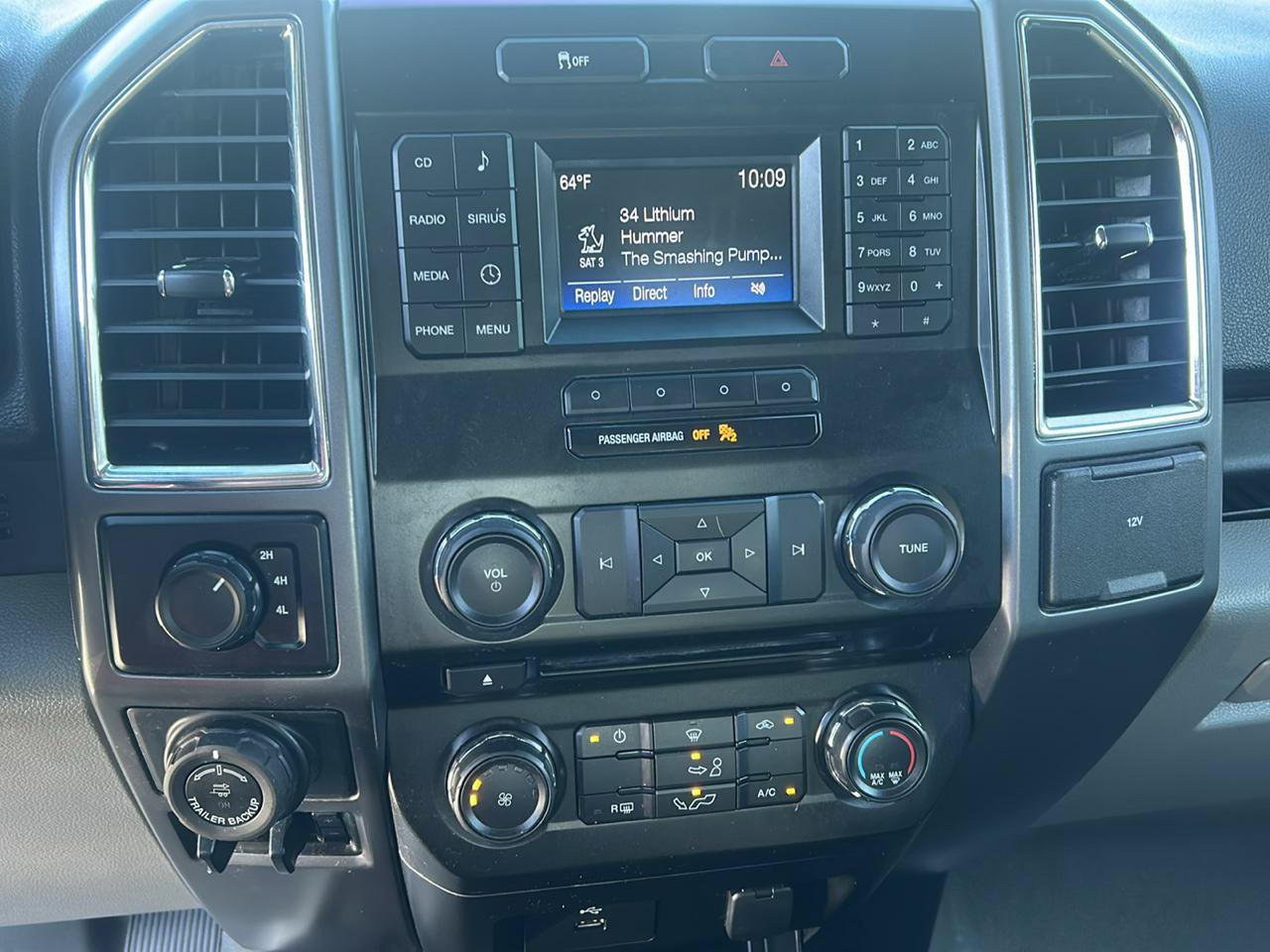 Used 2016 Ford F150 XLT w/ Equipment Group 301A Mid AWD/4WD image 18