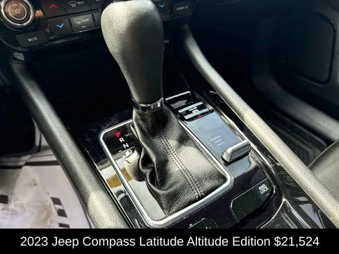 Used 2023 Jeep Compass Latitude w/ Convenience Group AWD/4WD image 20