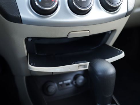 Used 2010 Hyundai Elantra GLS image 15