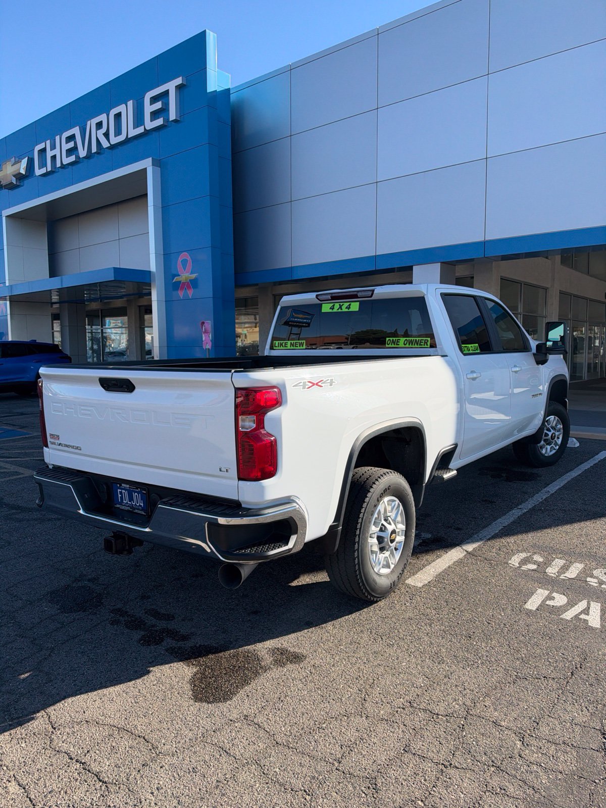 Used 2024 Chevrolet Silverado 2500 LT AWD/4WD image 4