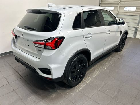 Used 2024 Mitsubishi Outlander Sport LE AWD/4WD image 3