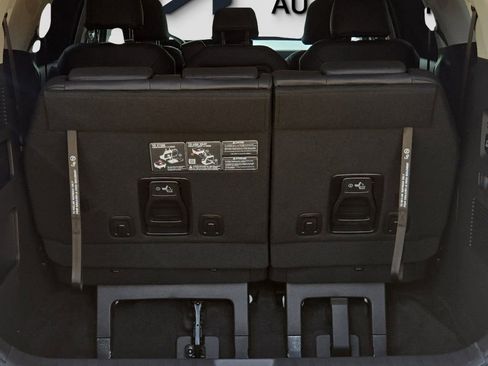 New 2026 Kia Carnival SX image 13