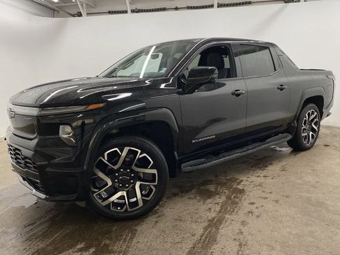 Used 2024 Chevrolet Silverado EV RST image 1