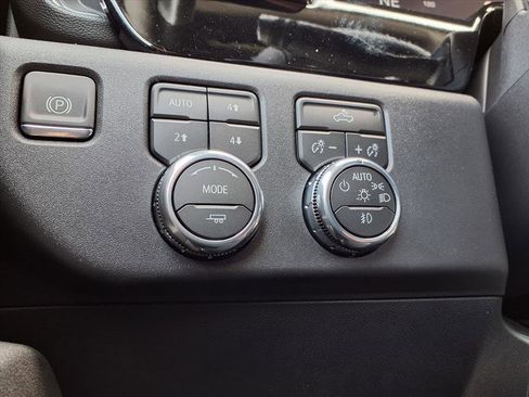 New 2026 GMC Sierra 1500 Elevation image 11