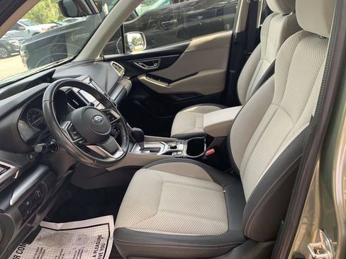 Used 2021 Subaru Forester Premium AWD/4WD image 3