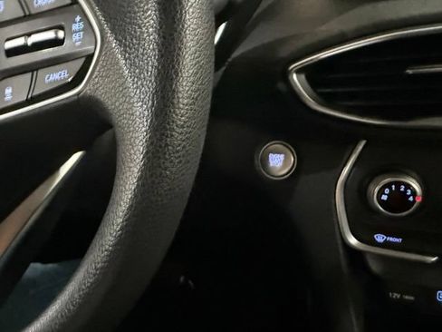 Used 2019 Hyundai Santa Fe SEL FWD image 18