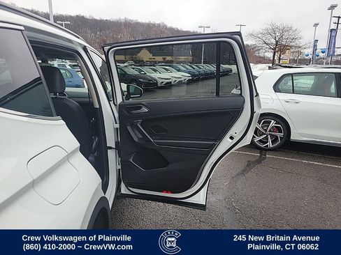 Used 2019 Volkswagen Tiguan SE image 46