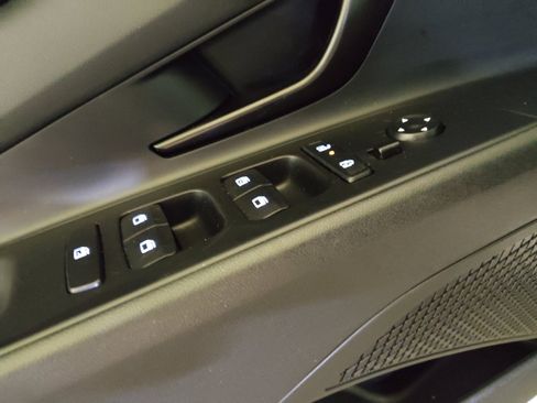 Used 2025 Hyundai Elantra Sport FWD image 27