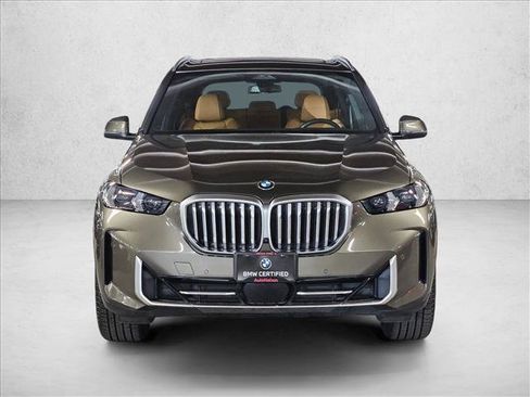 Certified 2024 BMW X5 xDrive40i w/ Parking Assistance Package AWD/4WD image 2