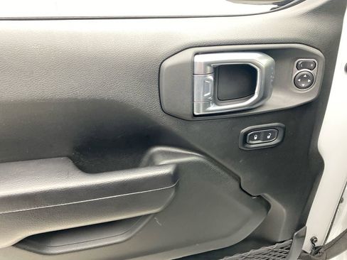 Used 2023 Jeep Wrangler Sport AWD/4WD image 12