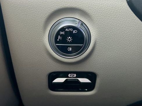 Certified 2023 Mercedes-Benz C 300 Sedan image 10