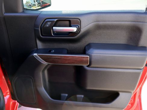 Used 2021 Chevrolet Silverado 1500 RST image 14