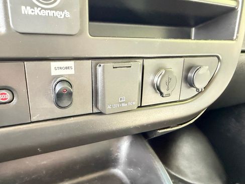 Used 2022 Chevrolet Express 3500 w/ Power Convenience Package RWD image 28