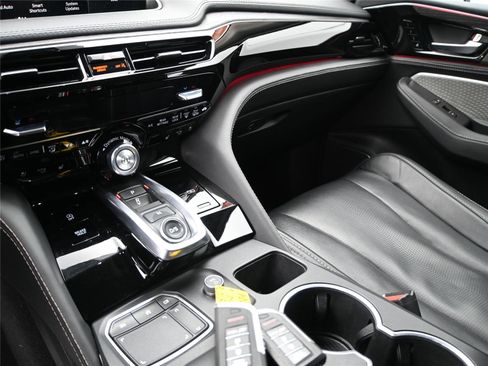 Certified 2023 Acura MDX SH-AWD w/Advance image 4