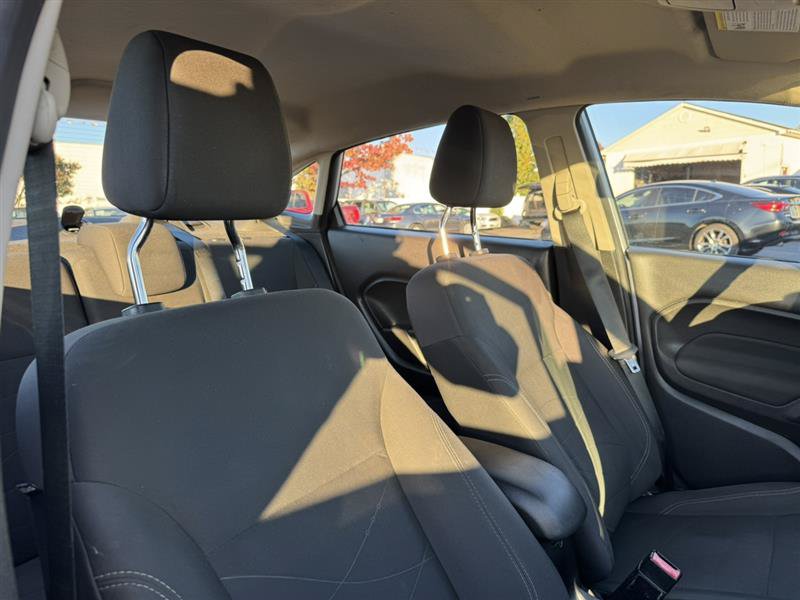 Used 2018 Ford Fiesta SE FWD image 15