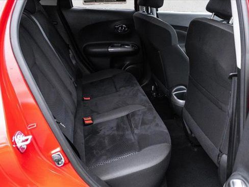 Used 2016 Nissan Juke SV image 23