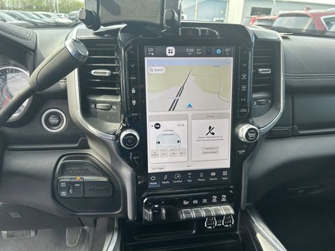 Used 2022 RAM 3500 Laramie AWD/4WD image 9