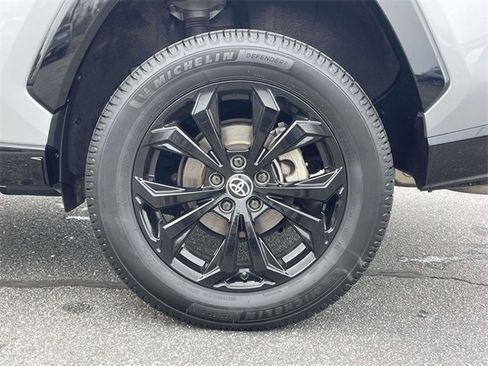 Used 2022 Toyota RAV4 XSE image 11