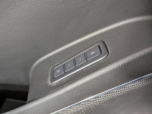 Used 2020 GMC Yukon XL SLT AWD/4WD image 13