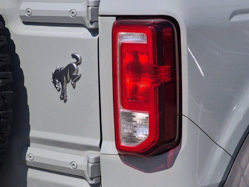 Used 2024 Ford Bronco Big Bend w/ Sasquatch Package AWD/4WD image 29