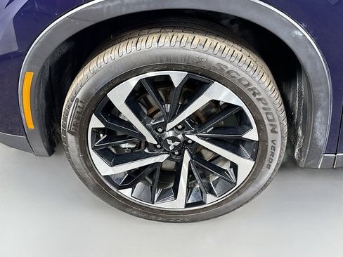 Used 2023 Mitsubishi Outlander SE image 38