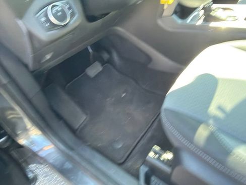 Used 2018 Ford Escape SE FWD image 13
