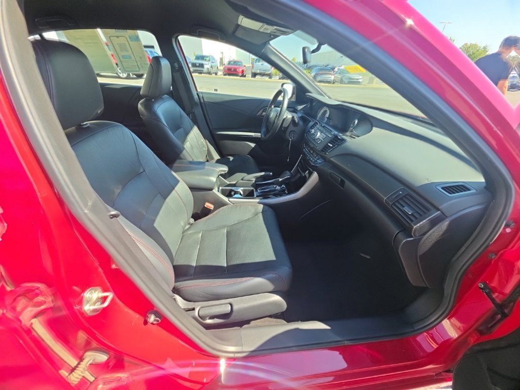 Certified 2017 Honda Accord Sport Special Edition image 31