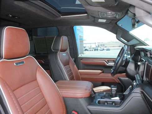 Used 2023 GMC Sierra 1500 Denali Ultimate AWD/4WD image 14