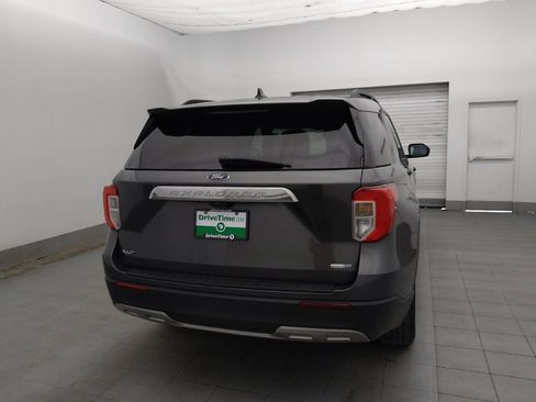 Used 2020 Ford Explorer XLT w/ Equipment Group 202A AWD/4WD image 7