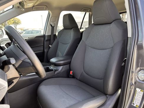 Used 2024 Toyota RAV4 XLE image 26