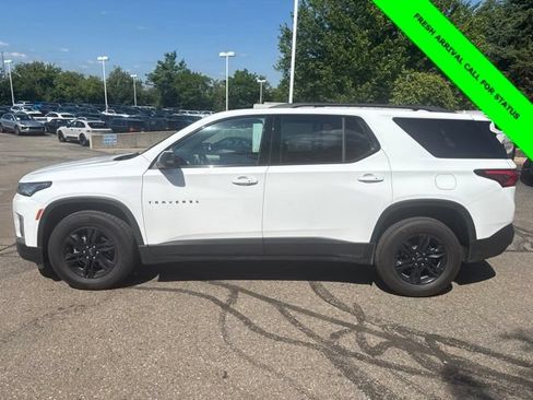 Used 2022 Chevrolet Traverse LS w/ Midnight/Sport Edition FWD image 2