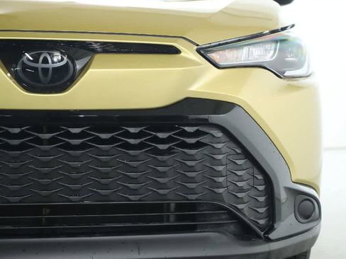 Used 2023 Toyota Corolla Cross SE image 6