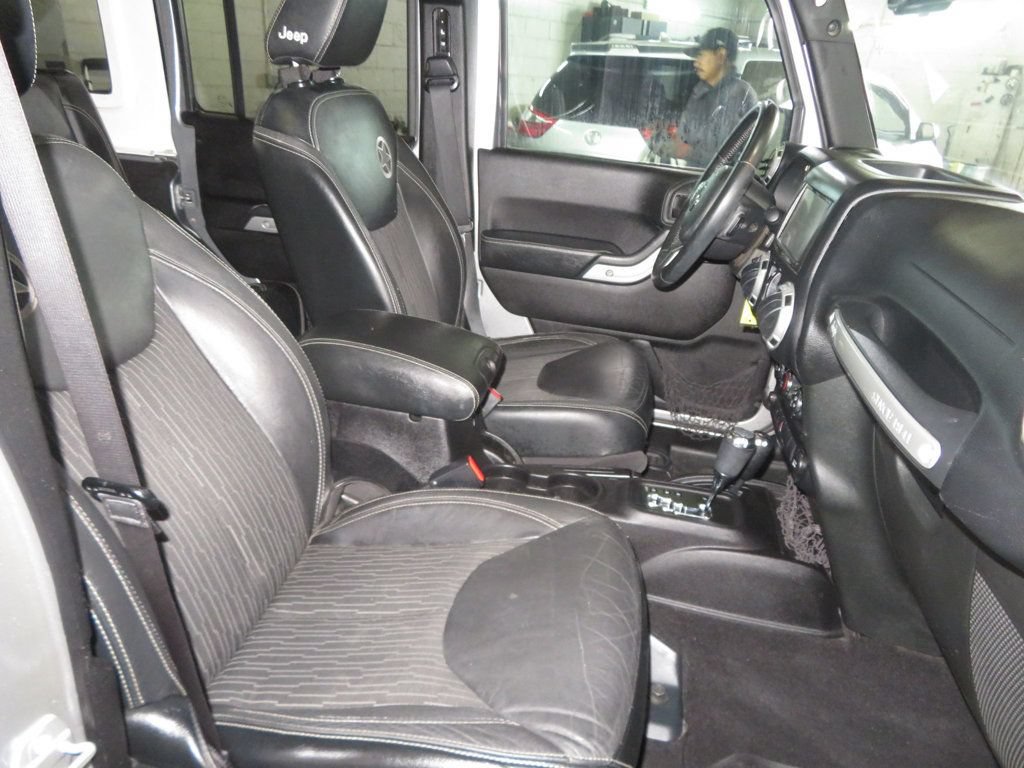 Used 2015 Jeep Wrangler Unlimited Sport AWD/4WD image 32