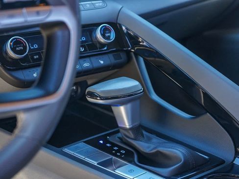 New 2023 Hyundai Elantra SEL w/ Convenience Package image 20