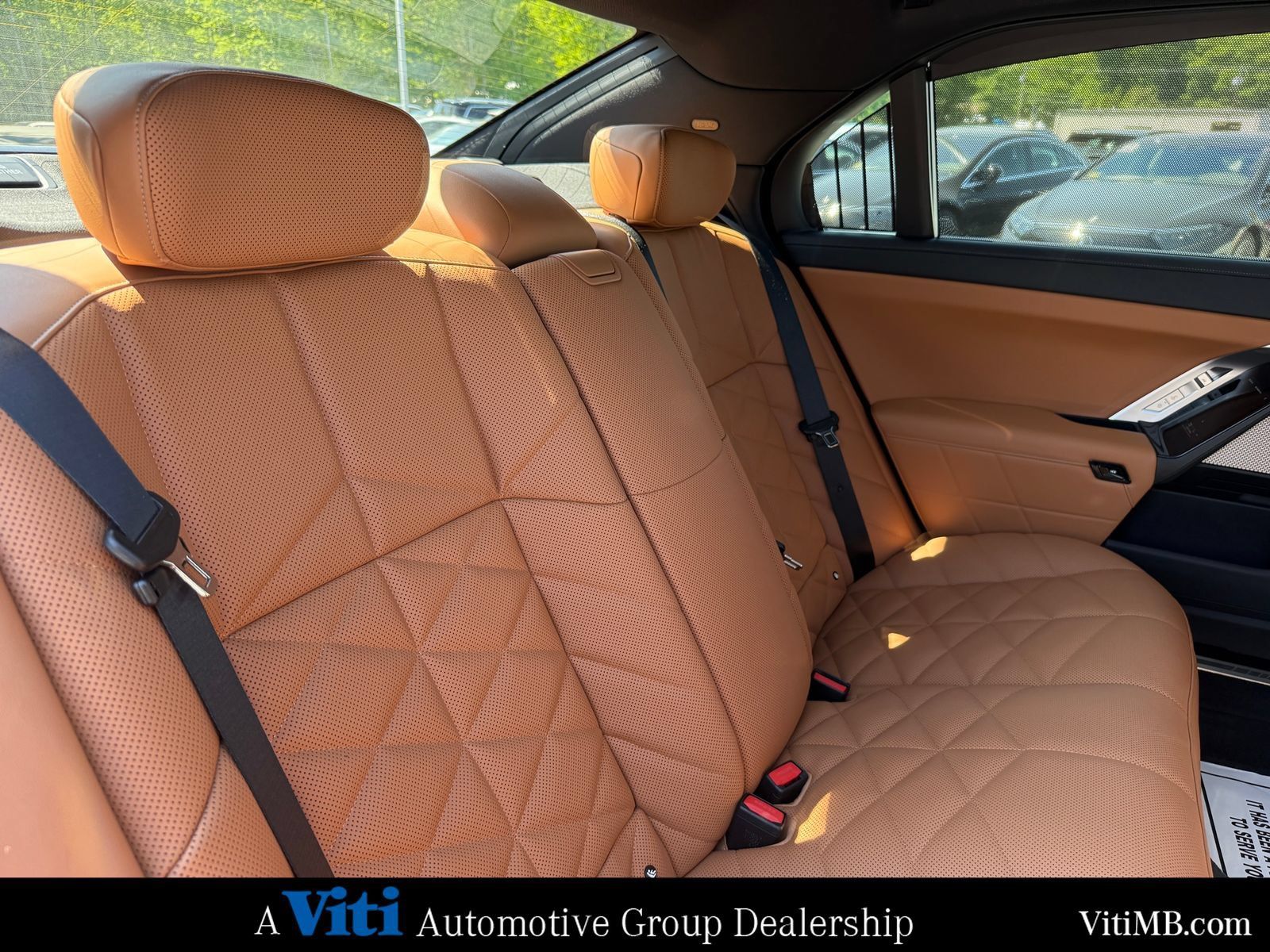 Used 2025 BMW 740i xDrive AWD/4WD image 28