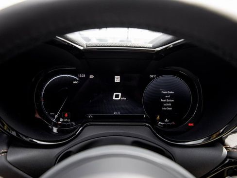 New 2025 Alfa Romeo Tonale w/ Premium Package image 40