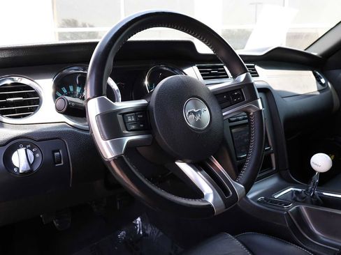Used 2013 Ford Mustang GT RWD image 16