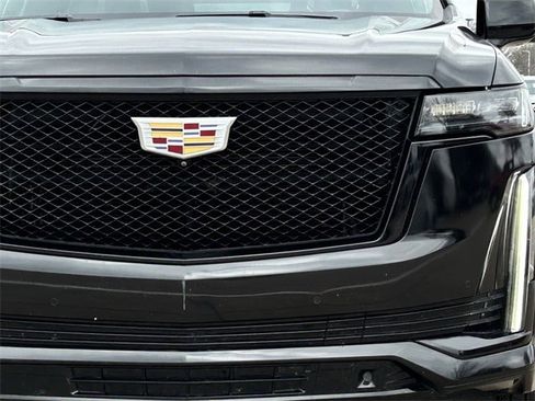 Used 2022 Cadillac Escalade ESV Sport Platinum image 10