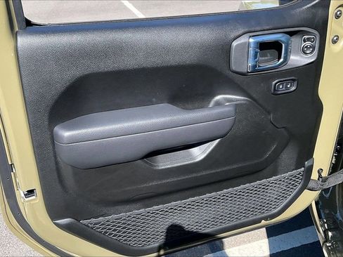 New 2026 Jeep Gladiator Sport AWD/4WD image 24