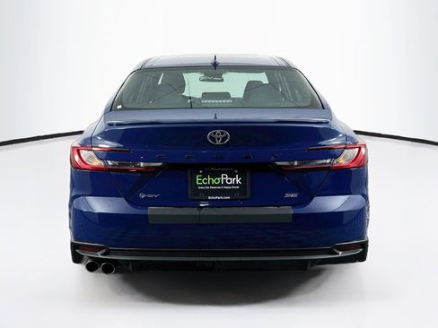 Used 2025 Toyota Camry SE FWD image 7