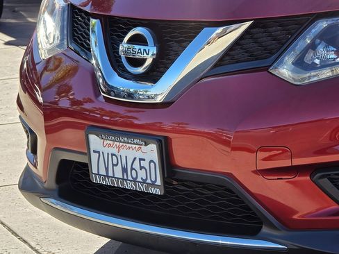 Used 2016 Nissan Rogue S image 9