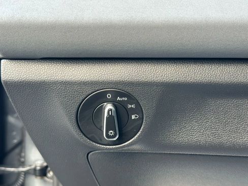 Used 2026 Volkswagen Jetta SE image 24