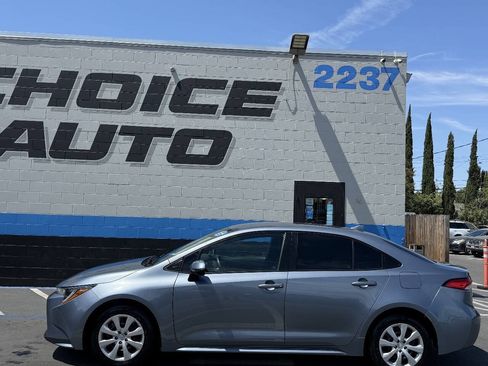 Used 2022 Toyota Corolla LE FWD image 21