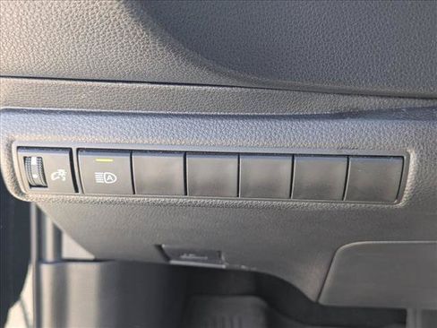Used 2025 Toyota Corolla SE FWD image 12